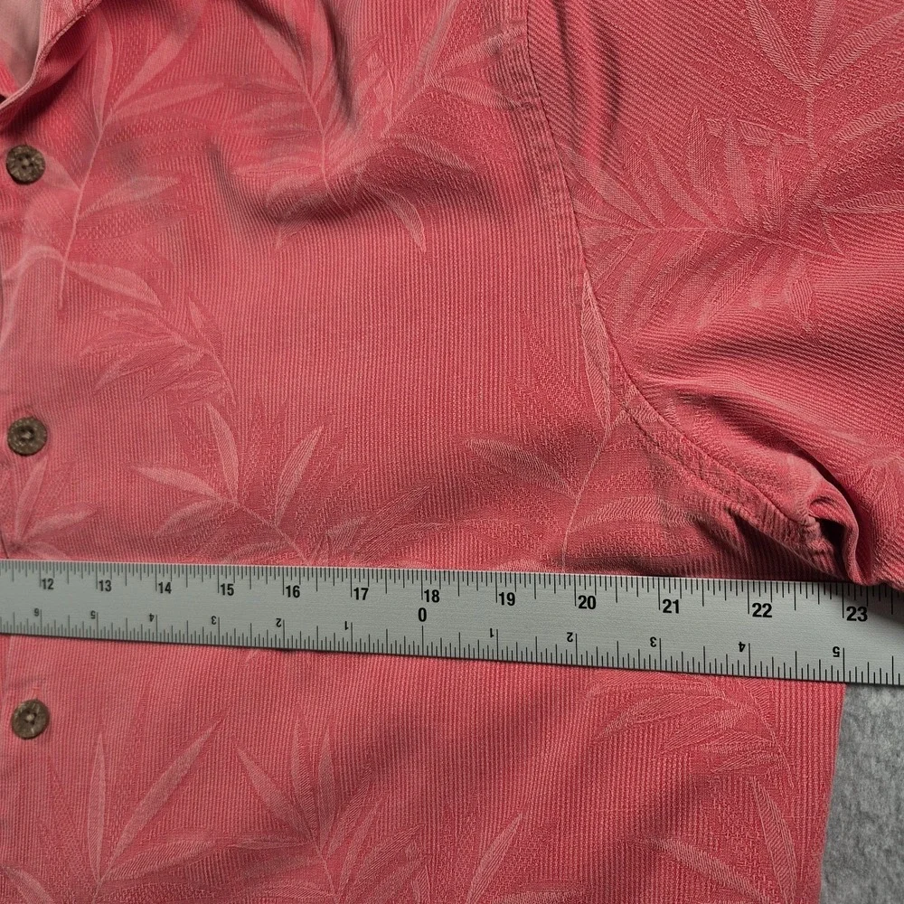 Lot of 2~ Tommy Bahama 100%‎ Silk Short Sleeved Button Up Shirts Men's Large